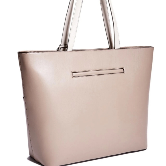 Guess tote purse - Picture 2 of 2